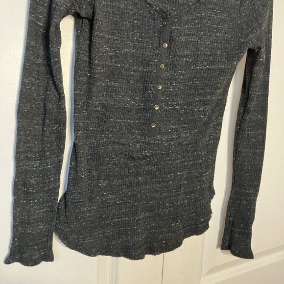 Abercrombie & Fitch Henley Shirt Womens L Gray Stretch Ribbed Y2K Fitted Bella - Picture 3 of 6